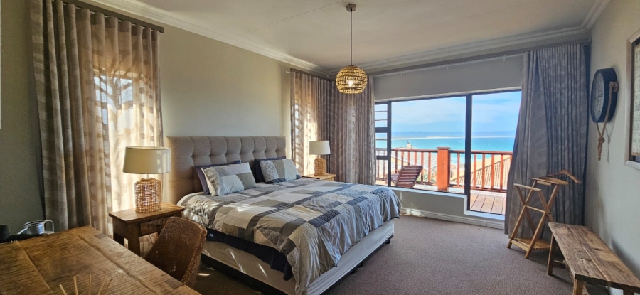 4 Bedroom Property for Sale in Wavecrest Eastern Cape